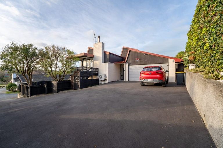 Photo of property in 82 Douglas Street, Highfield, Timaru, 7910