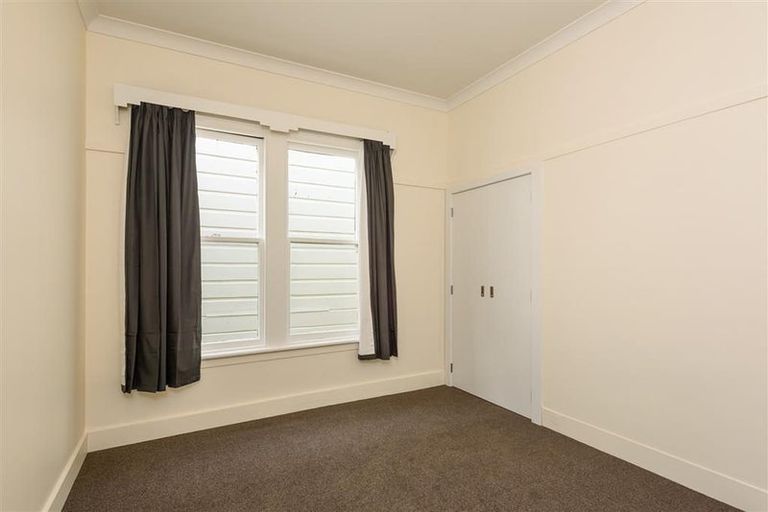 Photo of property in 16 Picton Avenue, Newtown, Wellington, 6021