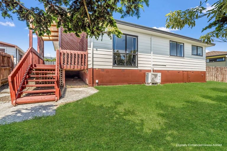 Photo of property in 2/21 Silver Creek Road, Weymouth, Auckland, 2103
