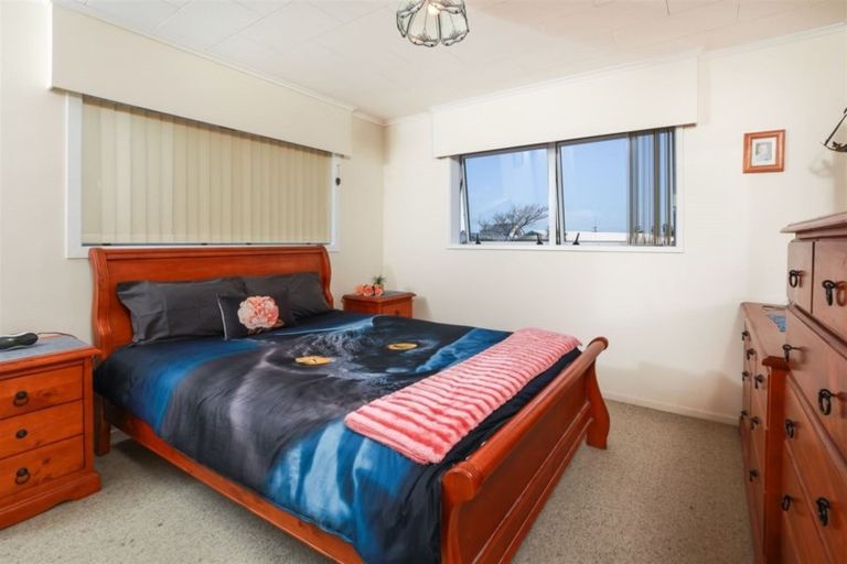 Photo of property in 39 West Crescent, Te Puru, Thames, 3575