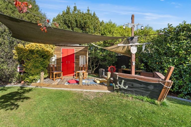 Photo of property in 35 Durrell Way, Rolleston, 7614