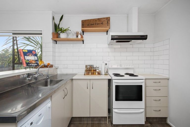 Photo of property in 12a Landscape Road, Pukekohe, 2120