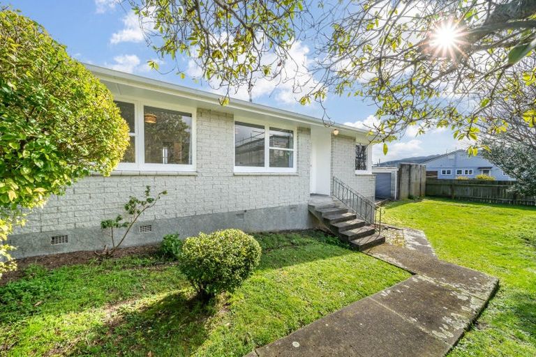 Photo of property in 76c Martin Street, Wallaceville, Upper Hutt, 5018