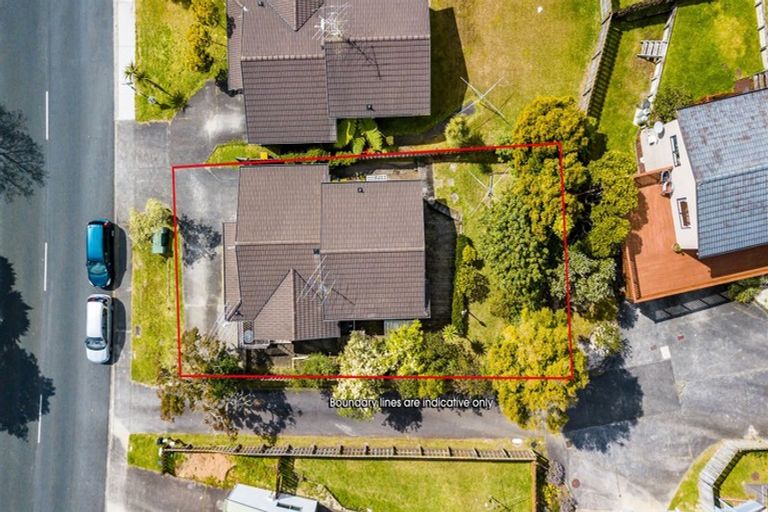 Photo of property in 2/20 Barbados Drive, Unsworth Heights, Auckland, 0632