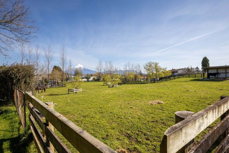 Photo of property in 1 Kahikatea Street, Inglewood, 4330