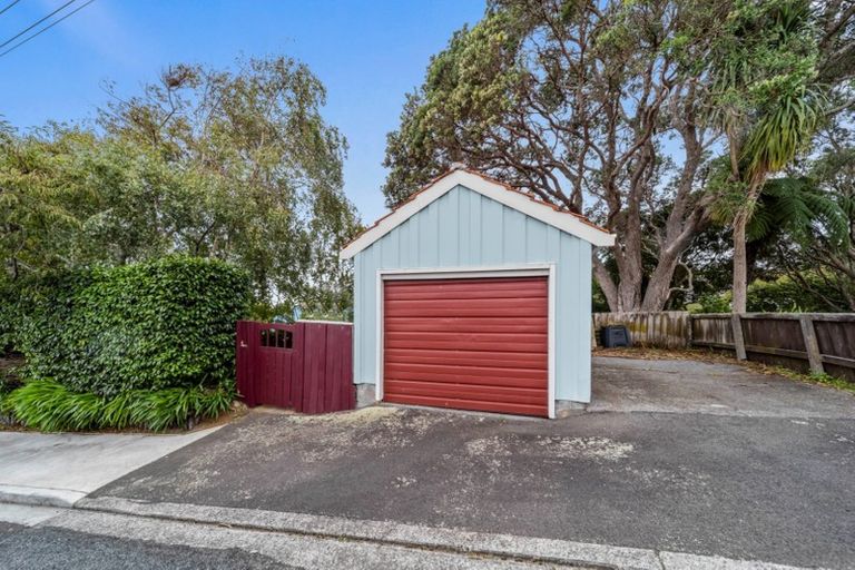 Photo of property in 66 Gilbert Street, New Plymouth, 4310