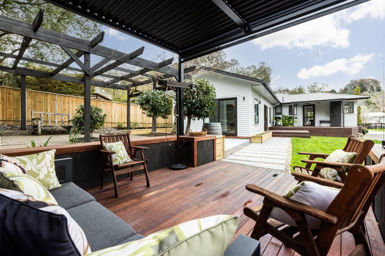 Photo of property in 14 Glenpark Place, Havelock North, 4130