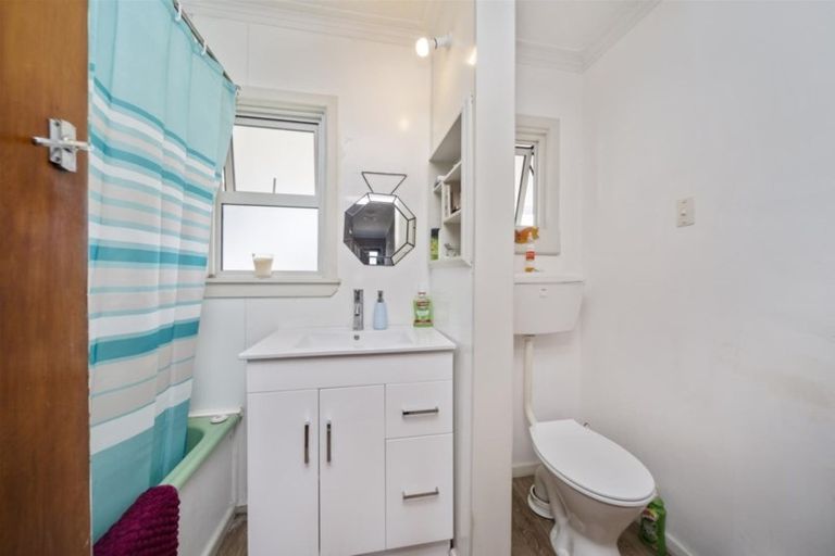 Photo of property in 18 Grey Street, Hawera, 4610