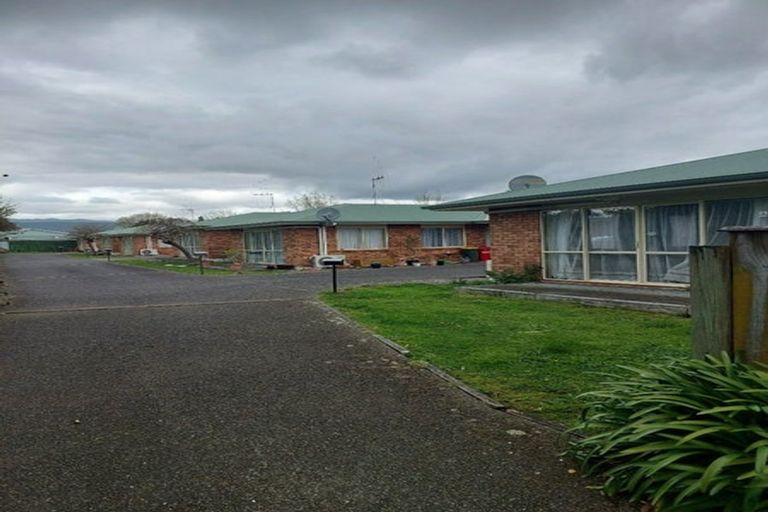 Photo of property in 42a Queenwood Road, Levin, 5510