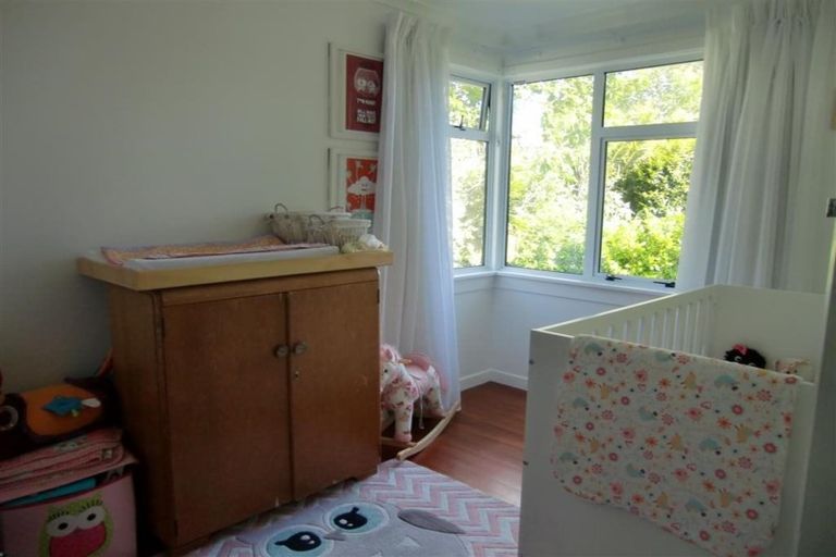 Photo of property in 50 Victoria Road, New Plymouth, 4310