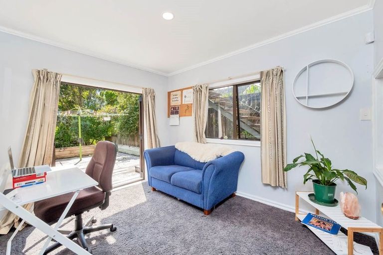 Photo of property in 45c Savoy Road, Glen Eden, Auckland, 0602