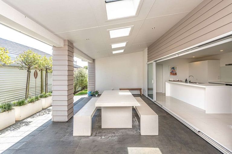 Photo of property in 16 Egmont Street, Patea, 4520