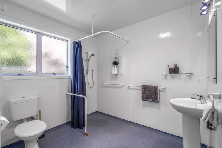 Photo of property in 52 Gladstone Terrace, Gladstone, Invercargill, 9810