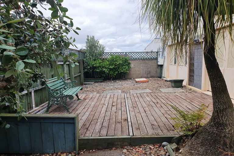 Photo of property in 1 Wentworth Avenue, Papatoetoe, Auckland, 2025