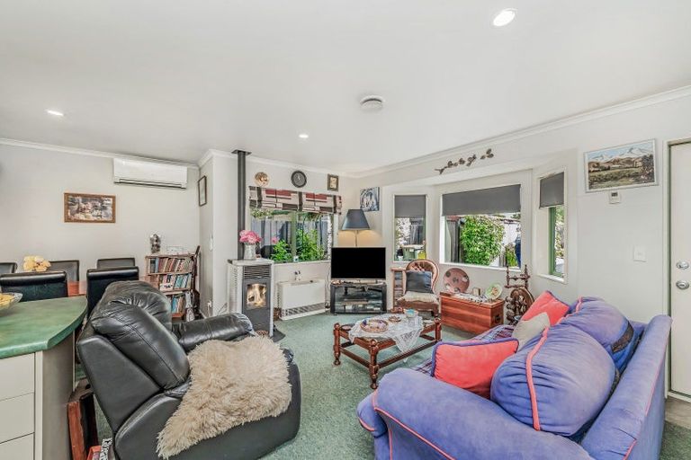 Photo of property in 8a Johnston Street, Leeston, 7632