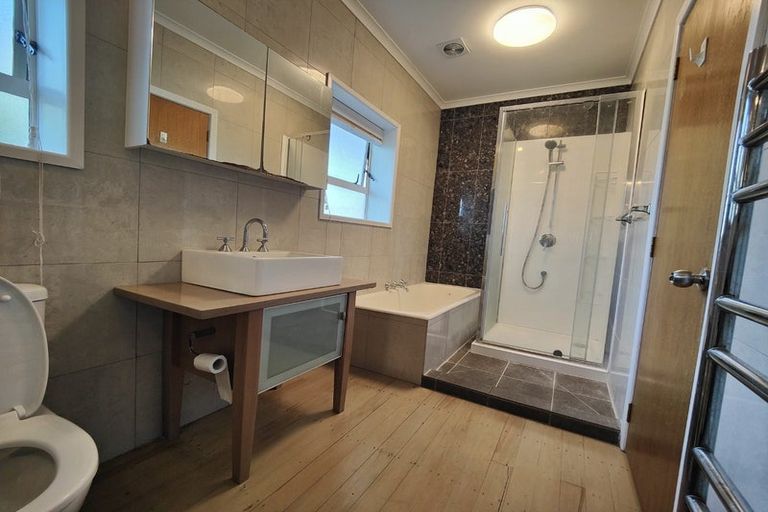 Photo of property in 37 Churchill Road, Cockle Bay, Auckland, 2014