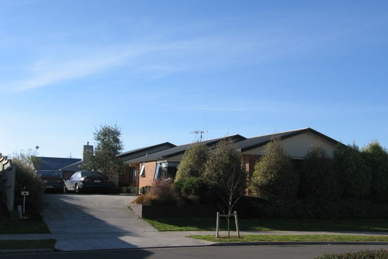 Photo of property in 11 Thistlewood Avenue, Hamilton East, Hamilton, 3216