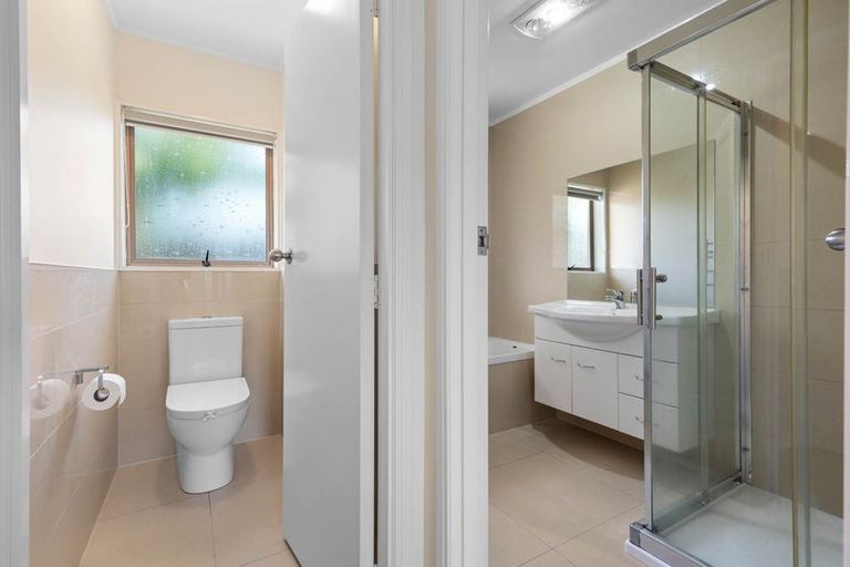 Photo of property in 1/15 Bramley Drive, Farm Cove, Auckland, 2012