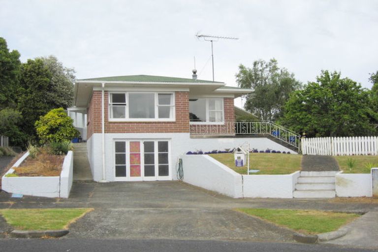 Photo of property in 32 Richardson Avenue, Pukekohe, 2120