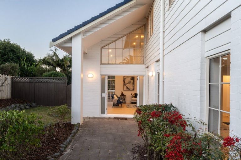 Photo of property in 8 Covina Place, Somerville, Auckland, 2014