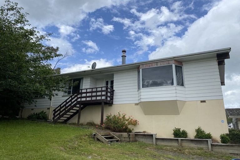 Photo of property in 10 Everglade Drive, Goodwood Heights, Auckland, 2105