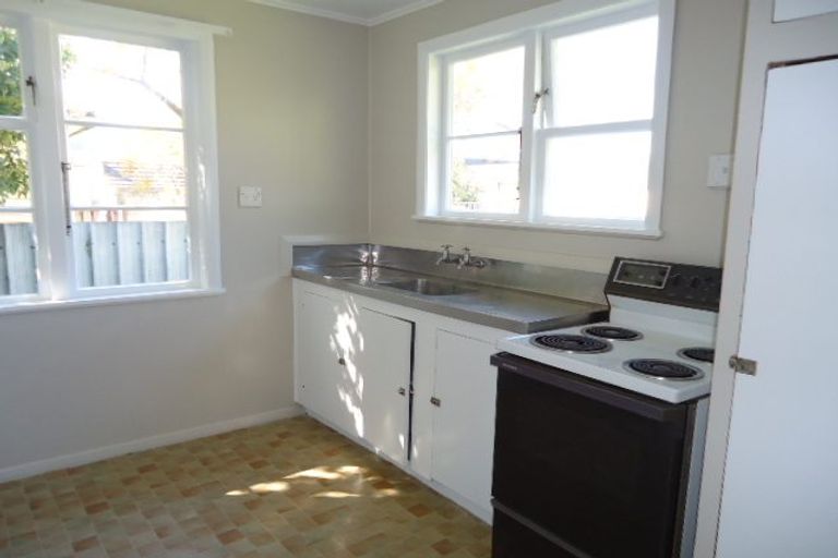 Photo of property in 36 Molesworth Street, Taita, Lower Hutt, 5011