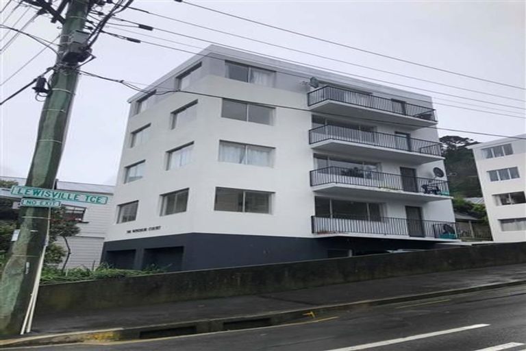 Photo of property in Windsor Court, 1/340 Tinakori Road, Thorndon, Wellington, 6011