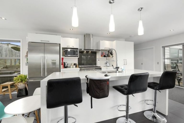 Photo of property in 21 Cosgrove Rise, Riverstone Terraces, Upper Hutt, 5018