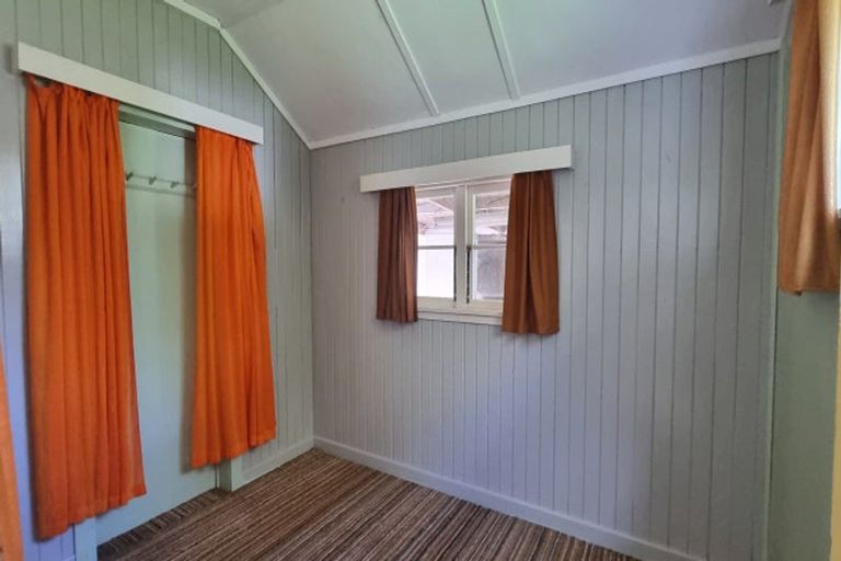 Photo of property in 100 Mcleavey Road, Ohau, Levin, 5570