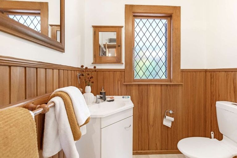 Photo of property in 11 Chelwood Street, Takaro, Palmerston North, 4412