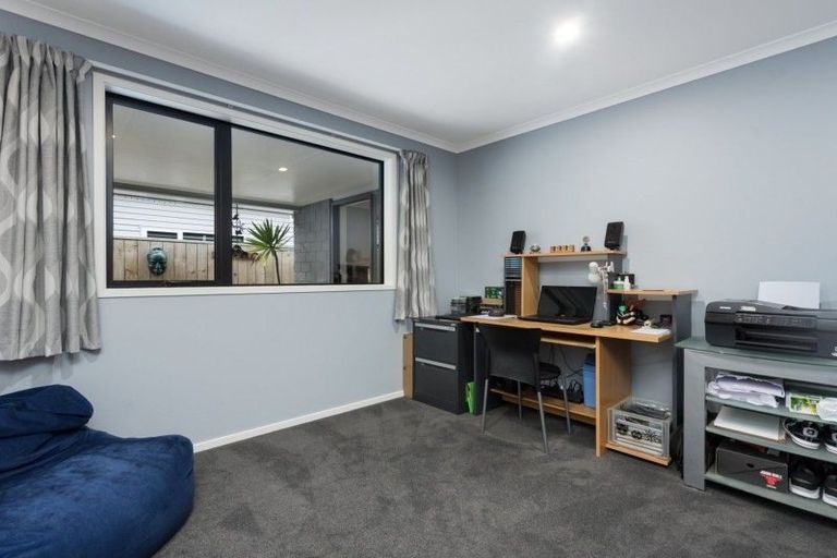 Photo of property in 36 Awatira Drive, Papamoa Beach, Papamoa, 3118