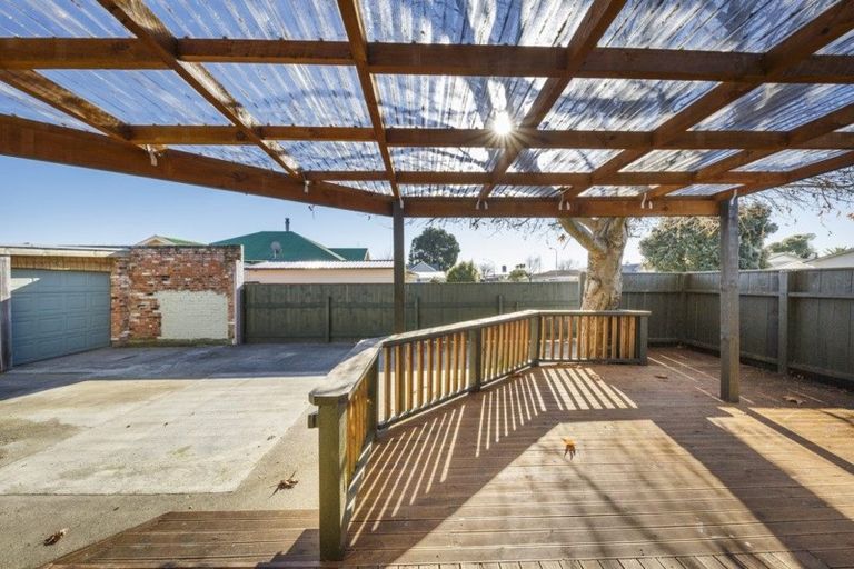 Photo of property in 17 Douglas Street, West End, Palmerston North, 4412