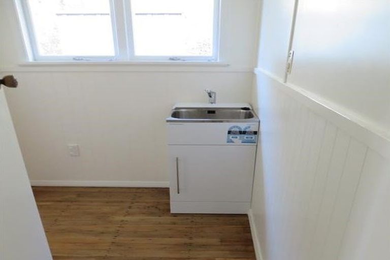 Photo of property in 20 Van Diemen Street, Nelson South, Nelson, 7010