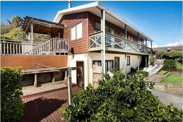 Photo of property in 1/9 Jay Court, Botany Downs, Auckland, 2010