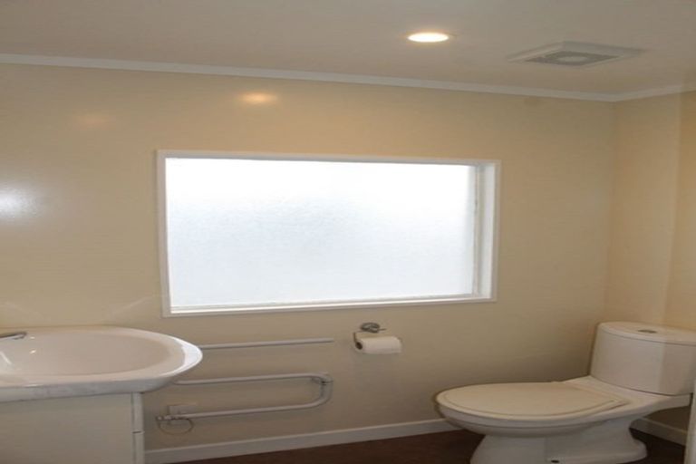 Photo of property in 5a Royal Crescent, Saint Kilda, Dunedin, 9012