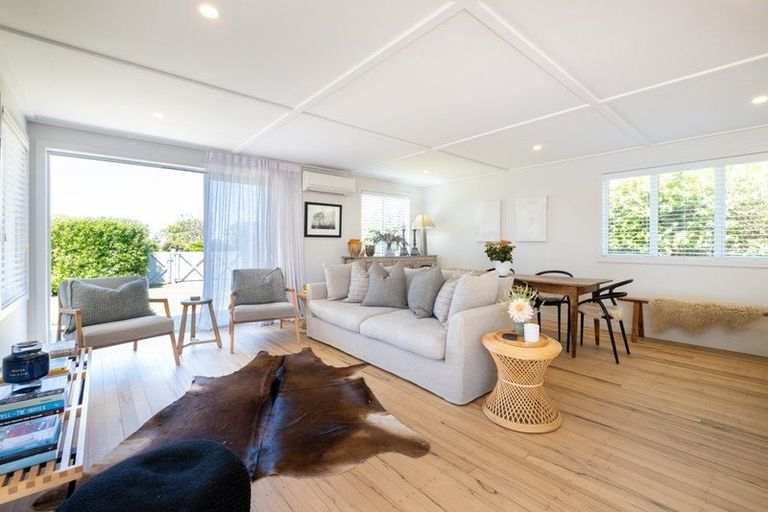 Photo of property in 19 Harper Road, Waimarama, 4294