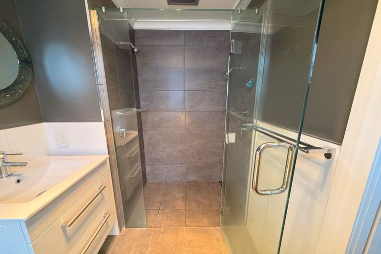 Photo of property in 4 Norton Park Avenue, Fairfield, Lower Hutt, 5011