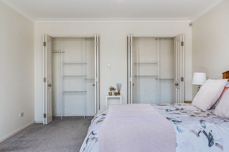 Photo of property in 2/12 Richards Avenue, Forrest Hill, Auckland, 0620