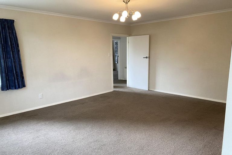 Photo of property in 119 Warren Crescent, Hillmorton, Christchurch, 8025