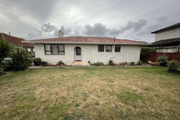 Photo of property in 1 Hutt Road, Manurewa, Auckland, 2102