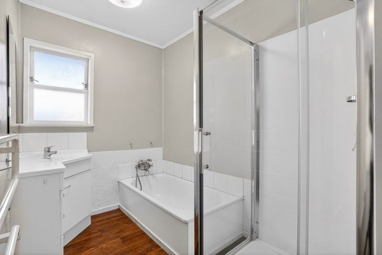 Photo of property in 3/155 Shakespeare Road, Milford, Auckland, 0620