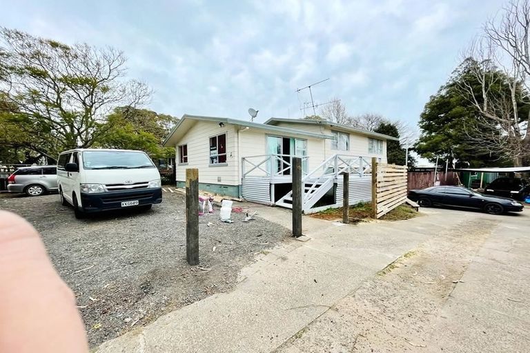 Photo of property in 359 Roscommon Road, Clendon Park, Auckland, 2103
