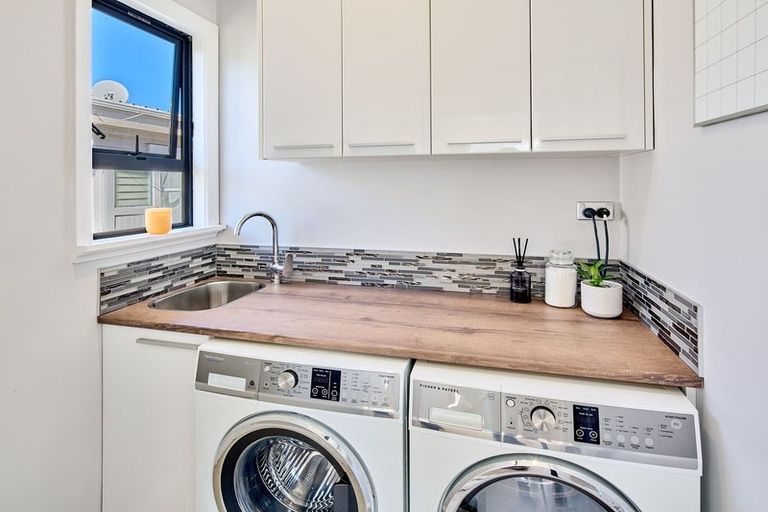 Photo of property in 280 Main Road, Tawa, Wellington, 5028