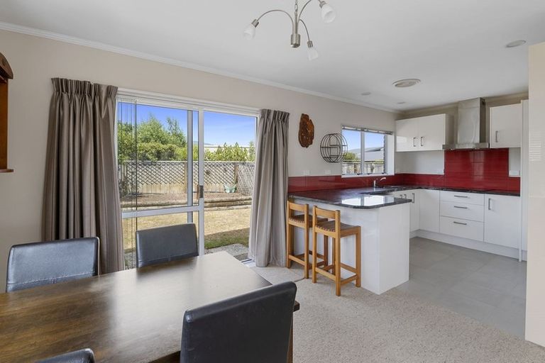 Photo of property in 23 Tobys Way, Waikanae Beach, Waikanae, 5036