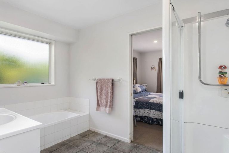 Photo of property in 1/10 Thistledown Place, Woolston, Christchurch, 8062