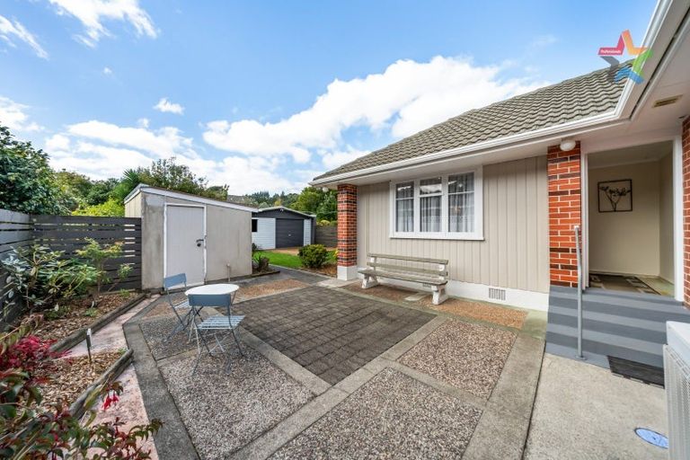 Photo of property in 9 The Square, Manor Park, Lower Hutt, 5019