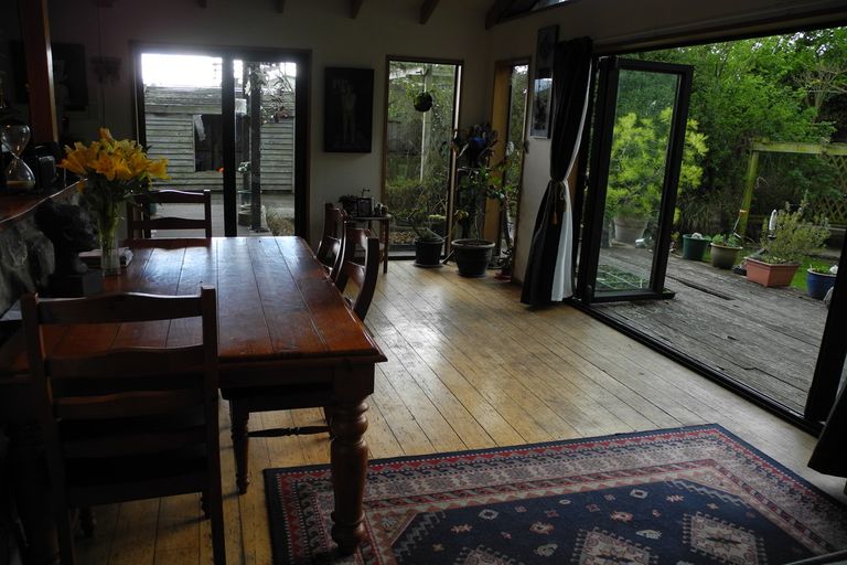 Photo of property in 12 Oxford Street, Waimate, 7924