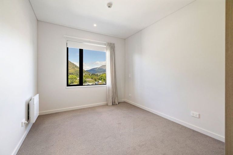 Photo of property in Toru Apartments, 408/10 Copper Beech Avenue, Frankton, Queenstown, 9300