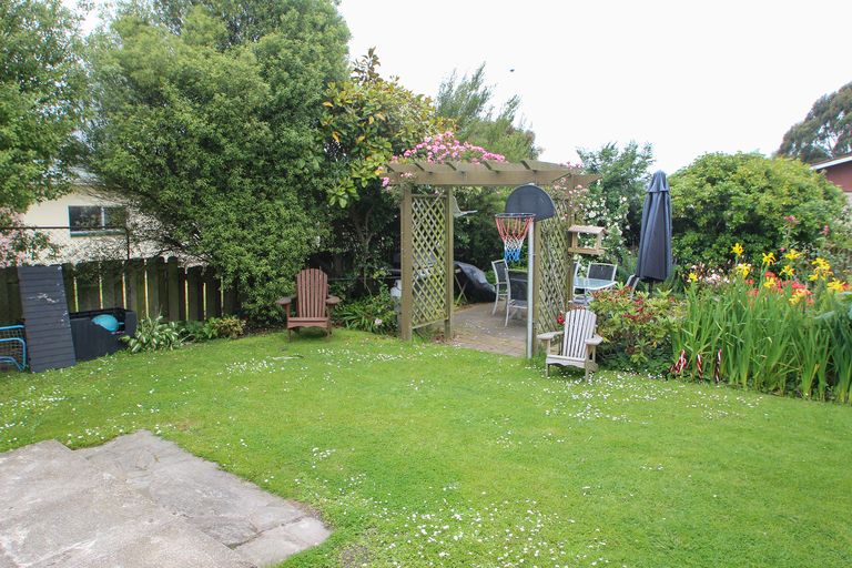 Photo of property in 39 Awamoa Road, Holmes Hill, Oamaru, 9401