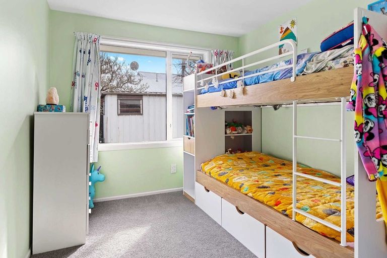 Photo of property in 308 Lake Terrace Road, Shirley, Christchurch, 8061